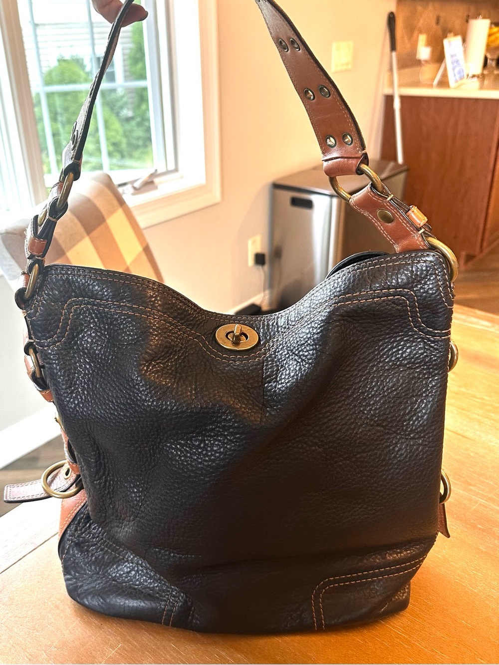 NWOT Legacy Coach Classic Leather Hobo Shoulder Bag - Black and Brown
